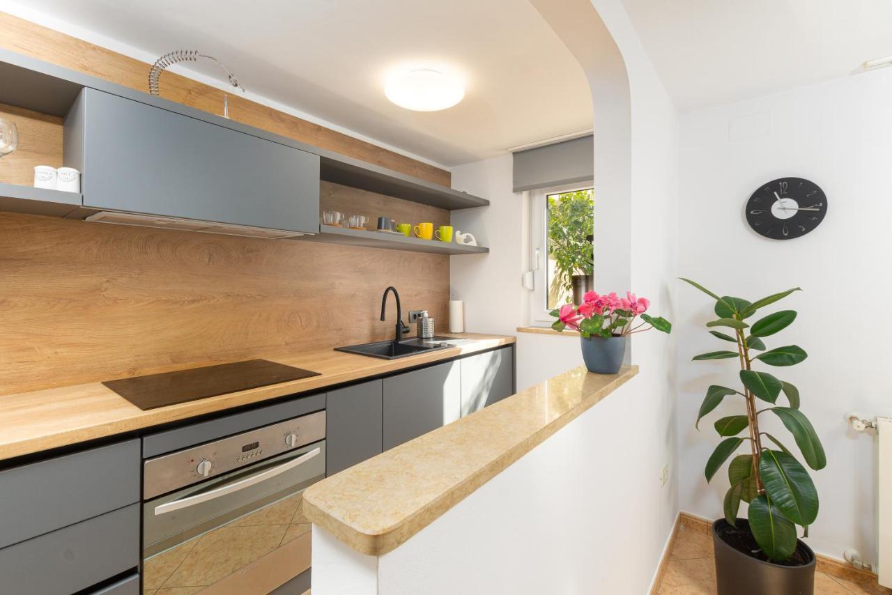 Apartment Dragonja Pula Extérieur photo