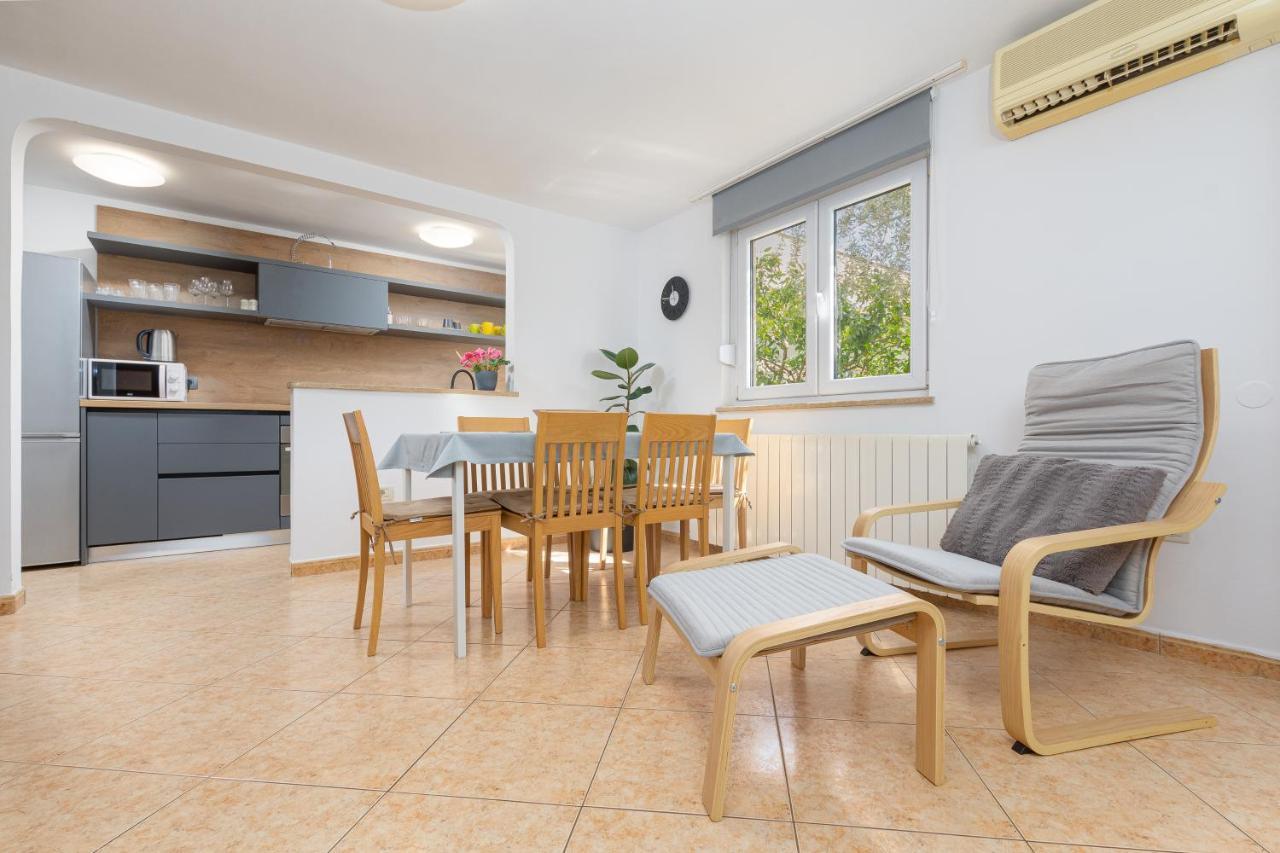Apartment Dragonja Pula Extérieur photo